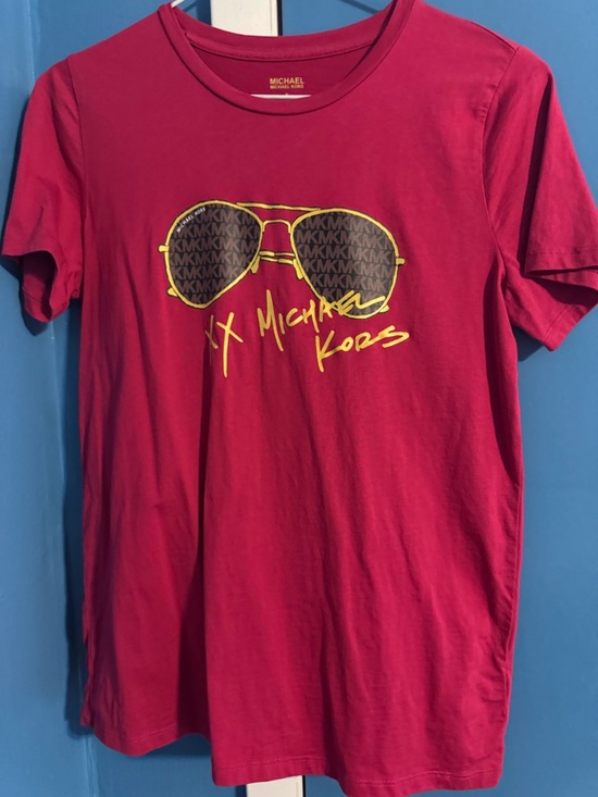 Michael Kors Tops - Michael Kors Fuchsia Tee with Yellow Sunglasses Graphic